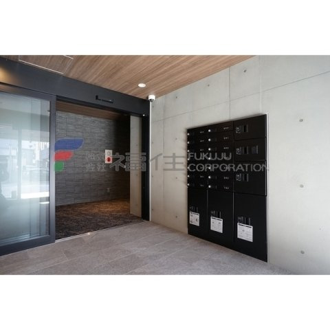U RESIDENCE東比恵のエントランス