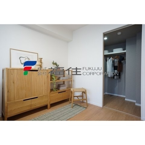 U RESIDENCE東比恵の収納|募集元掲載のイメージ写真。家具・調度品は設備に含まれません。