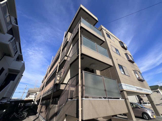 シャトルウッドの外観