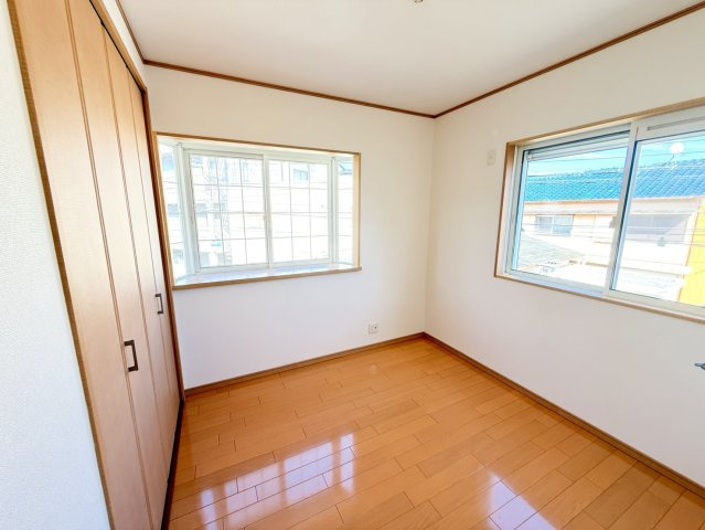 泉佐野市羽倉崎上町2丁目　中古戸建の洋室