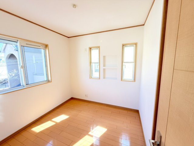 泉佐野市羽倉崎上町2丁目　中古戸建の洋室