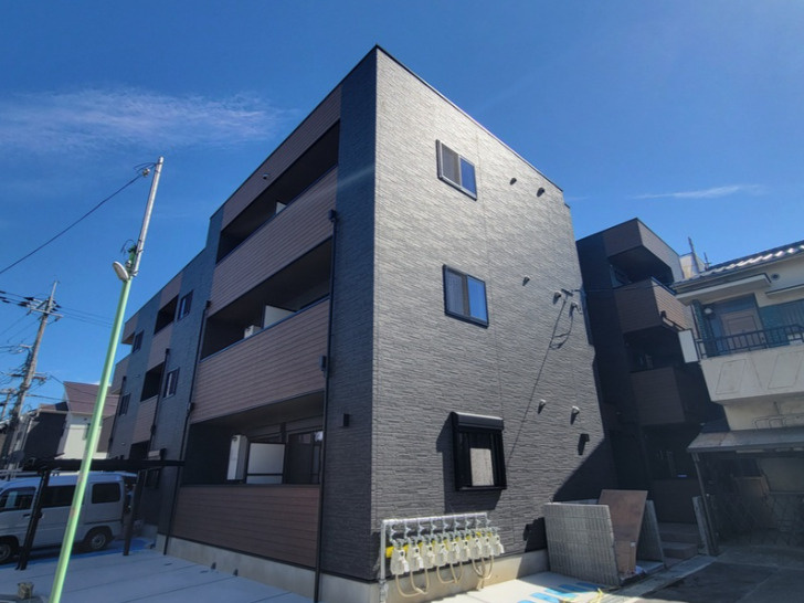 Louis Apartment豊中蛍池ウエストの外観