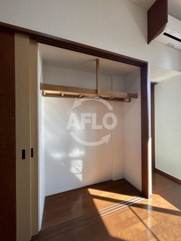 フォレステージュ江坂垂水町の収納|フォレステージュ江坂垂水町　クローゼット