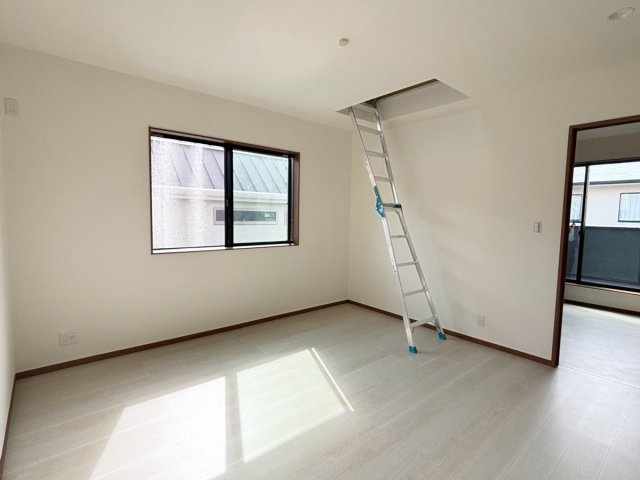 小曽根張4丁目 新築戸建の洋室