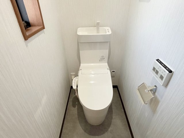 小曽根張4丁目 新築戸建のトイレ