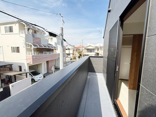 小曽根張4丁目 新築戸建のバルコニー