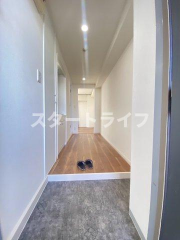 大阪市淀川区三国本町２丁目の賃貸マンションの玄関