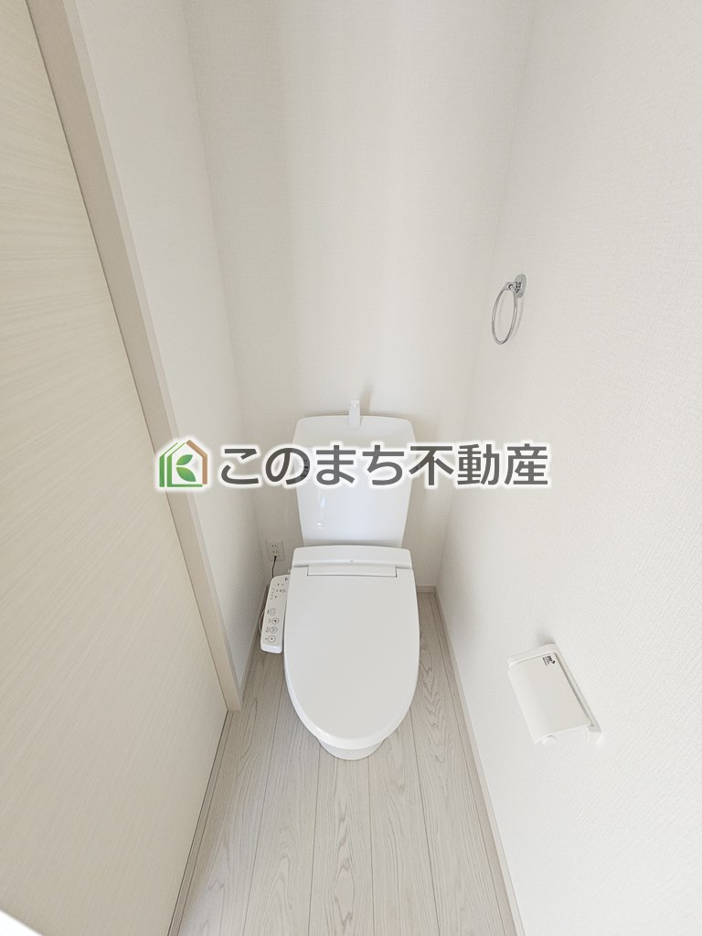 リガーレ宇都宮市西川田町3期のトイレ|同社施工物件の写真です。※建具やフローリング、その他仕様が違う場合がございます。
