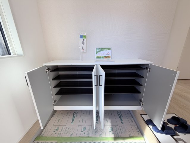 島内　中古住宅の玄関