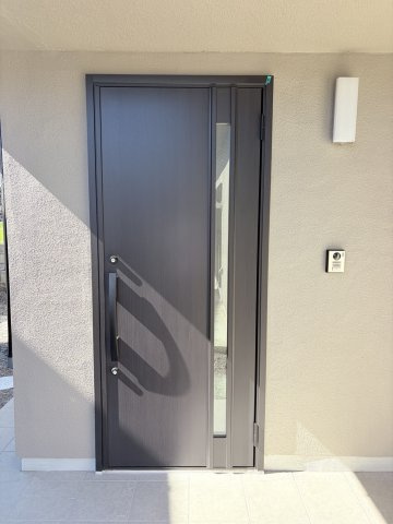 島内　中古住宅の玄関