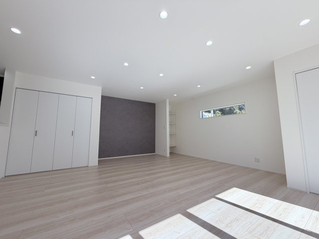 島内　中古住宅の居間・リビング