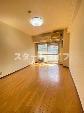 大阪市淀川区宮原４丁目の賃貸マンションの収納