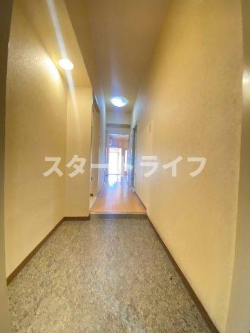 大阪市淀川区宮原４丁目の賃貸マンションの玄関