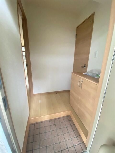シャルマン谷塚駅前の玄関