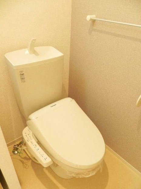 我孫子市本町１丁目のアパートのトイレ