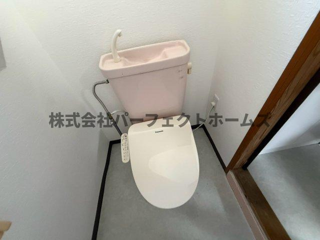 長尾家具町2丁目戸建　賃貸のトイレ|清潔感のあるトイレです