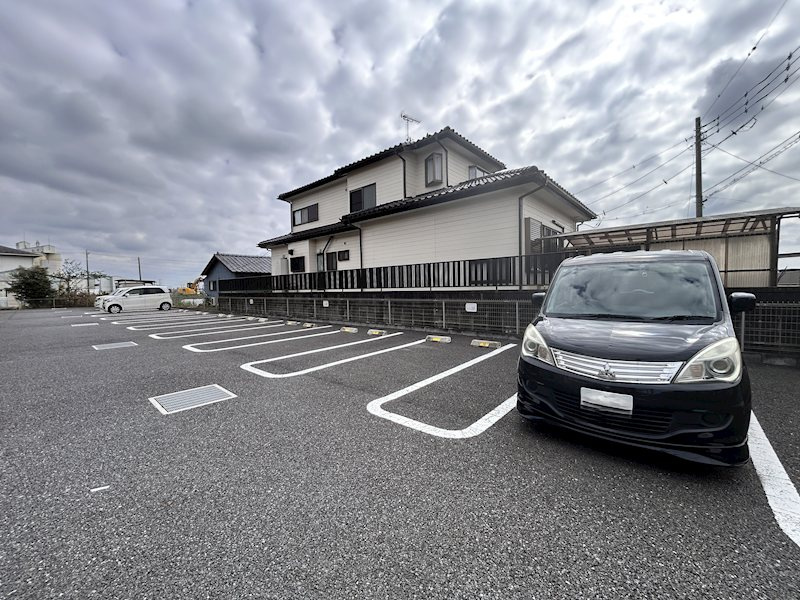 CLASSEED TERRACEの駐車場