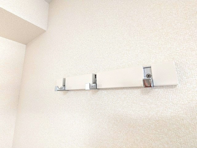 Urbanex秋葉原EASTⅡの設備|6帖洋室のコートフック
