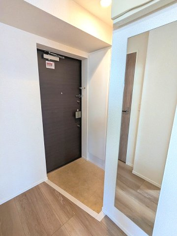 Urbanex秋葉原EASTⅡの設備|玄関に姿見鏡付です