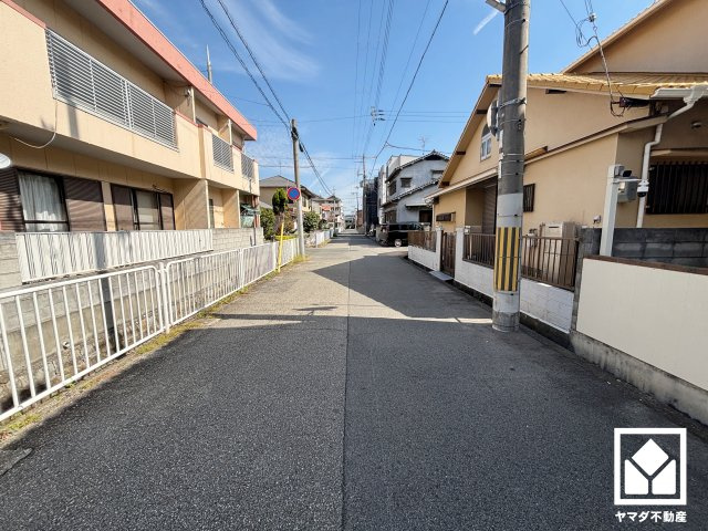 尼崎市上ノ島町3丁目の前面道路含む現地写真