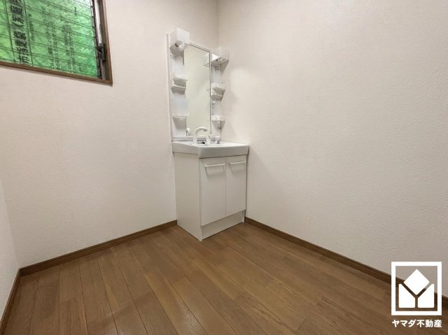 尼崎市上ノ島町3丁目の脱衣所|実写真と間取り図からCG再現した「空室リフォームイメージ」のため、実際と異なります。