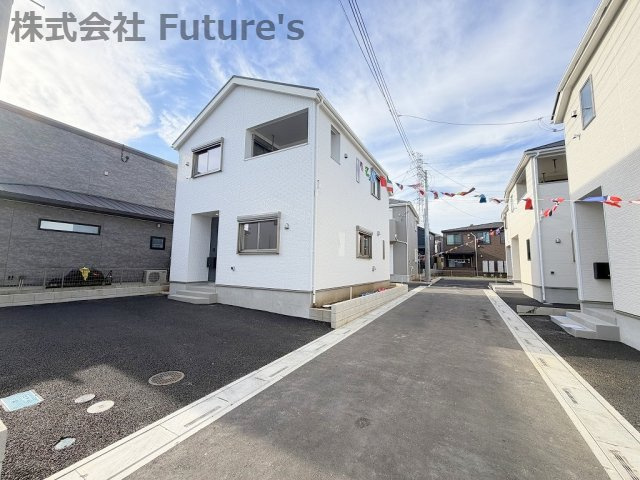 三郷市彦糸1丁目　全7棟　新築戸建　2号棟の駐車場|カースペース並列2台駐車可能