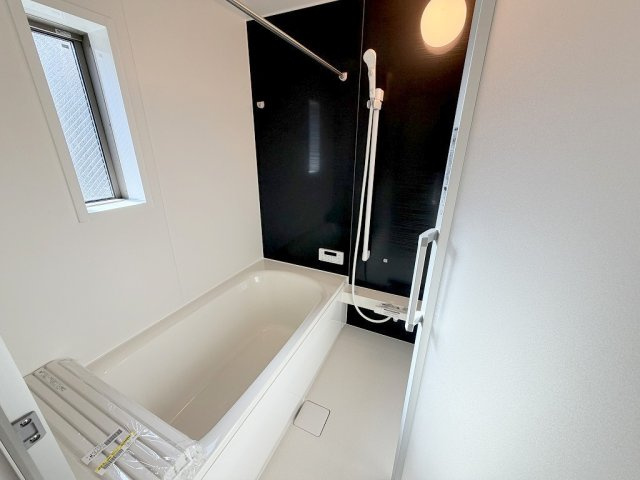 三郷市彦糸1丁目　全7棟　新築戸建　2号棟の浴室|追焚・浴室乾燥機が付いた快適な一坪バス
