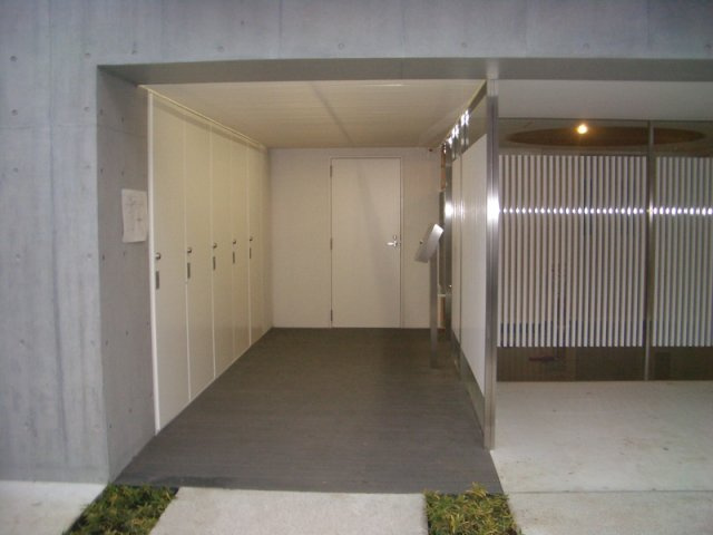 ネクサス戸部本町のロビー