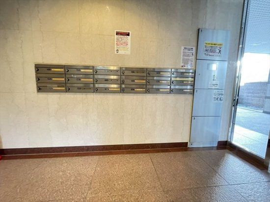 Ｎ・Ｓ　ＦＩＶＥ東久留米のエントランス