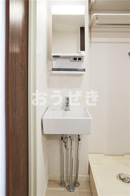 グランクオール綾瀬グレイスの独立洗面台