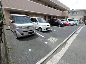 【駐車場】