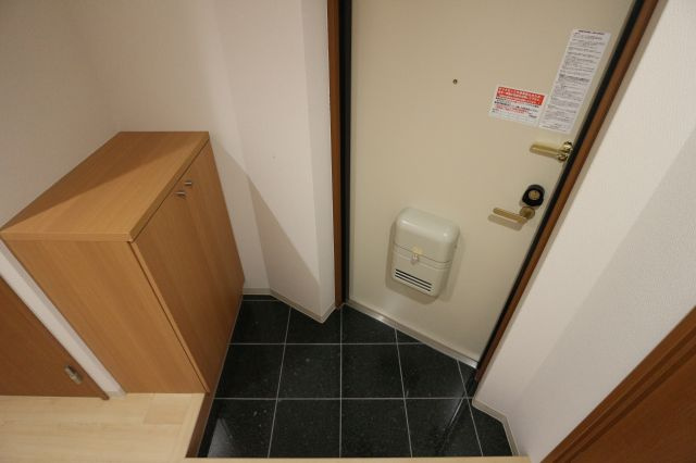 ベルフローラ垂水の玄関