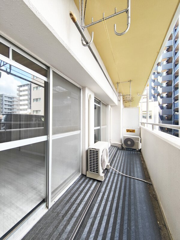 表町ヴィレッジハレノワ通り　のバルコニー
