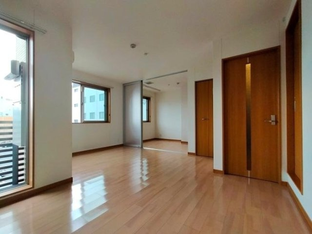 OTC田町マンションの居間・リビング