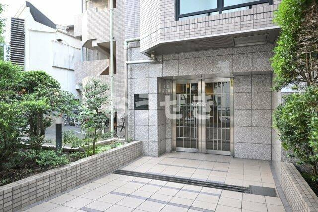 ルーブル中野南台のエントランス
