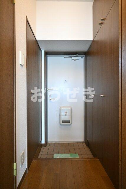 ルーブル中野南台の玄関