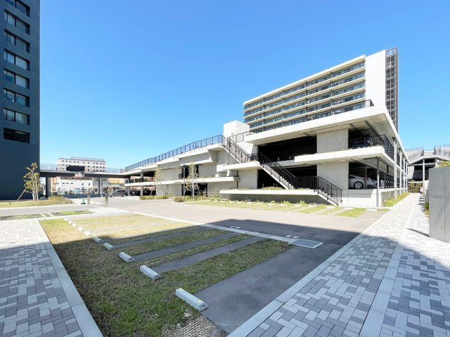 センターマークスタワーの駐車場