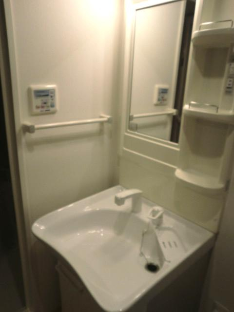 大阪市淀川区木川西１丁目の賃貸マンションの独立洗面台