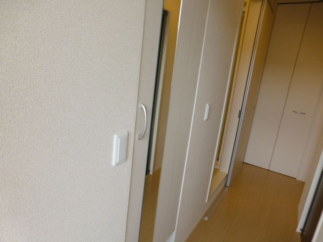 【玄関】 | エルラヴィーヌC