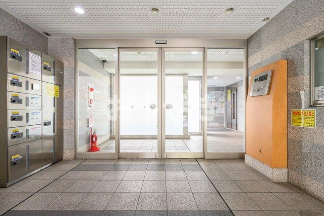 グランフォース横浜伊勢佐木町のロビー