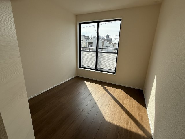 今宿東３丁目　新築戸建の洋室|洋室5.3帖