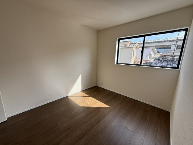 今宿東３丁目　新築戸建の洋室|洋室5.2A