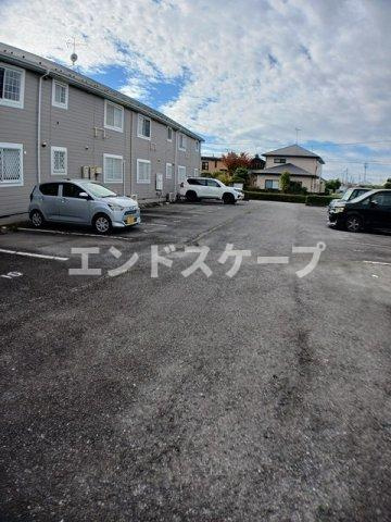 ルシアの駐車場|高崎、前橋のお部屋探しはエンドスケープまで！お客様の理想お聞かせ下さい♪