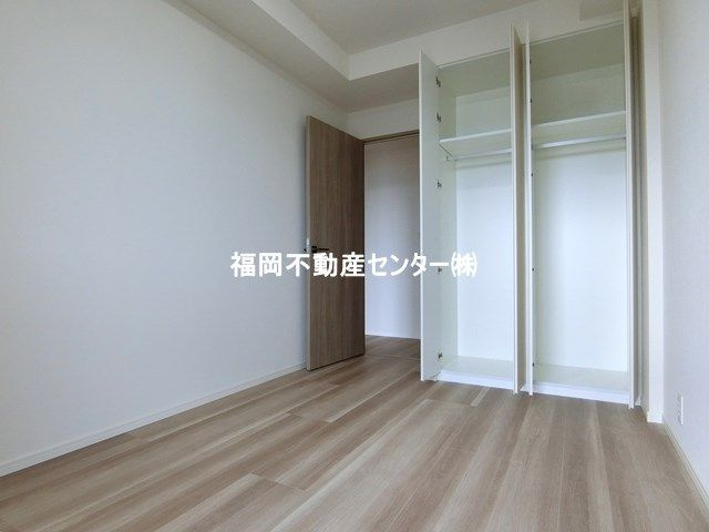 照葉ザ・タワーの洋室