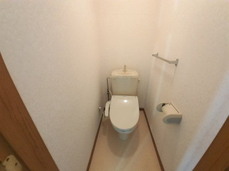 【トイレ】 | フォ－リストガ－デンＢ | シンプルで使いやすいトイレです