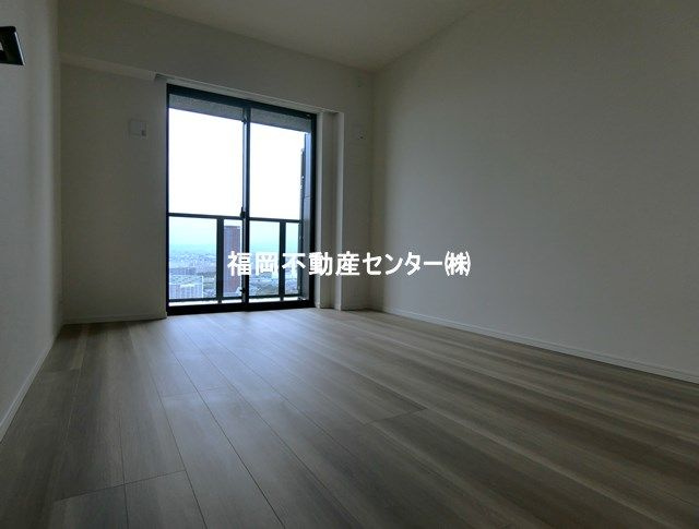 照葉ザ・タワーの洋室