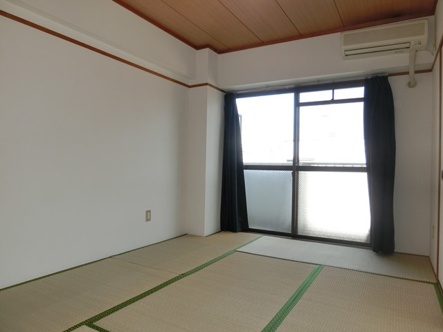 クレセント南千住Ⅱの和室