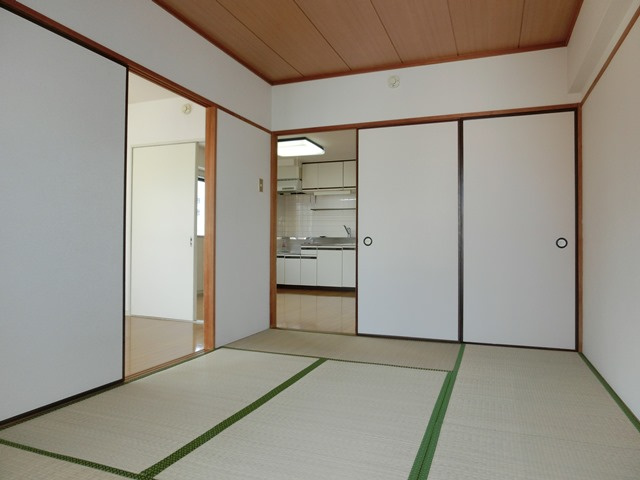 クレセント南千住Ⅱの和室