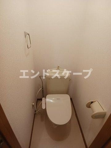 フローラルコートのトイレ|高崎、前橋のお部屋探しはエンドスケープまで！お客様の理想お聞かせ下さい♪