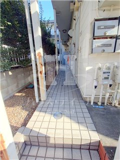 【エントランス】 | リリーハウス | エントランスです